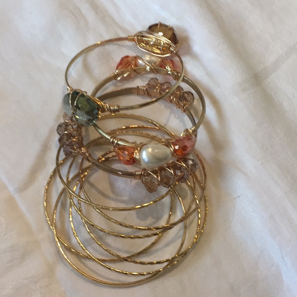 Bracelets - Picture 3 of 8